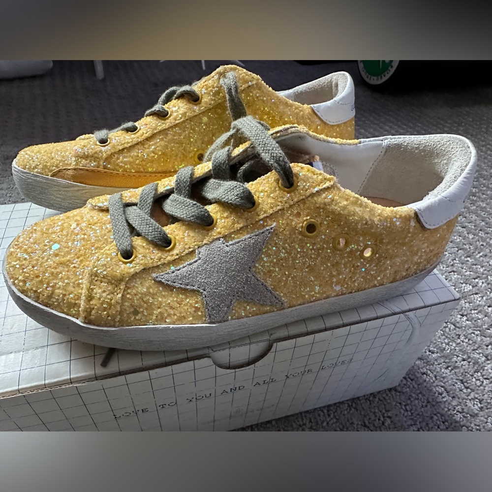 Golden Goose GGDB sneakers superstar yellow glitter-green star size 31 like new